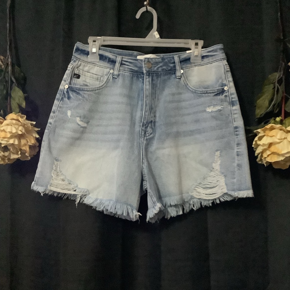 Women's KanCan light Wash High Rise Denim Shorts With Frayed Hem Size 11